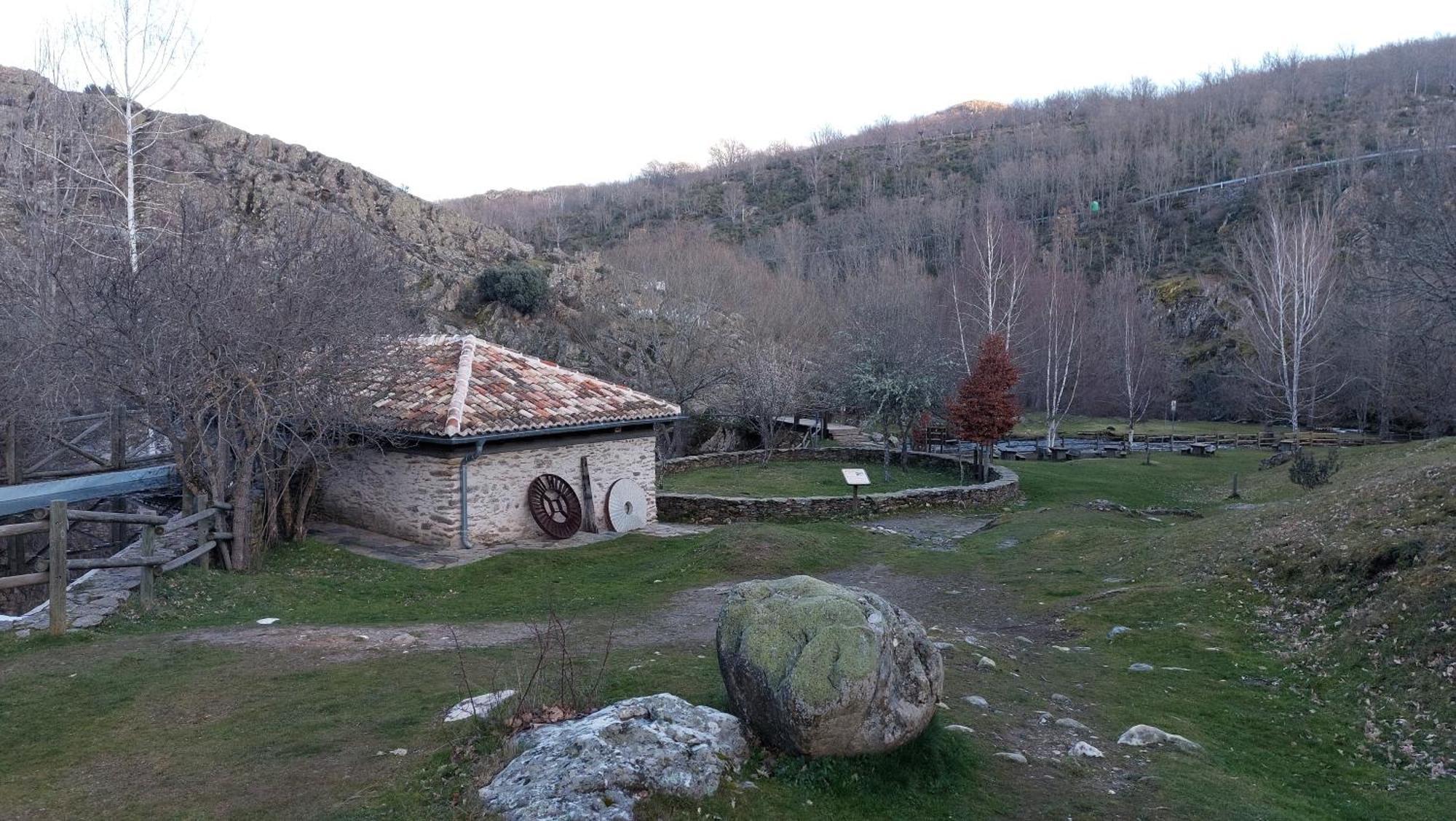 Vila El Tinao De La Hiruela Exteriér fotografie